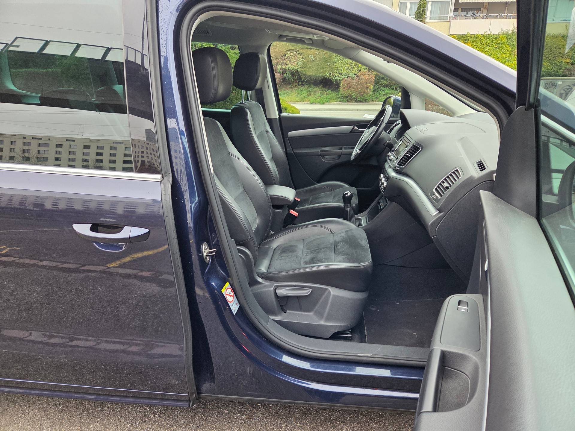 VW Sharan 2.0 TDI BlueMotion Technology Highline-image-14