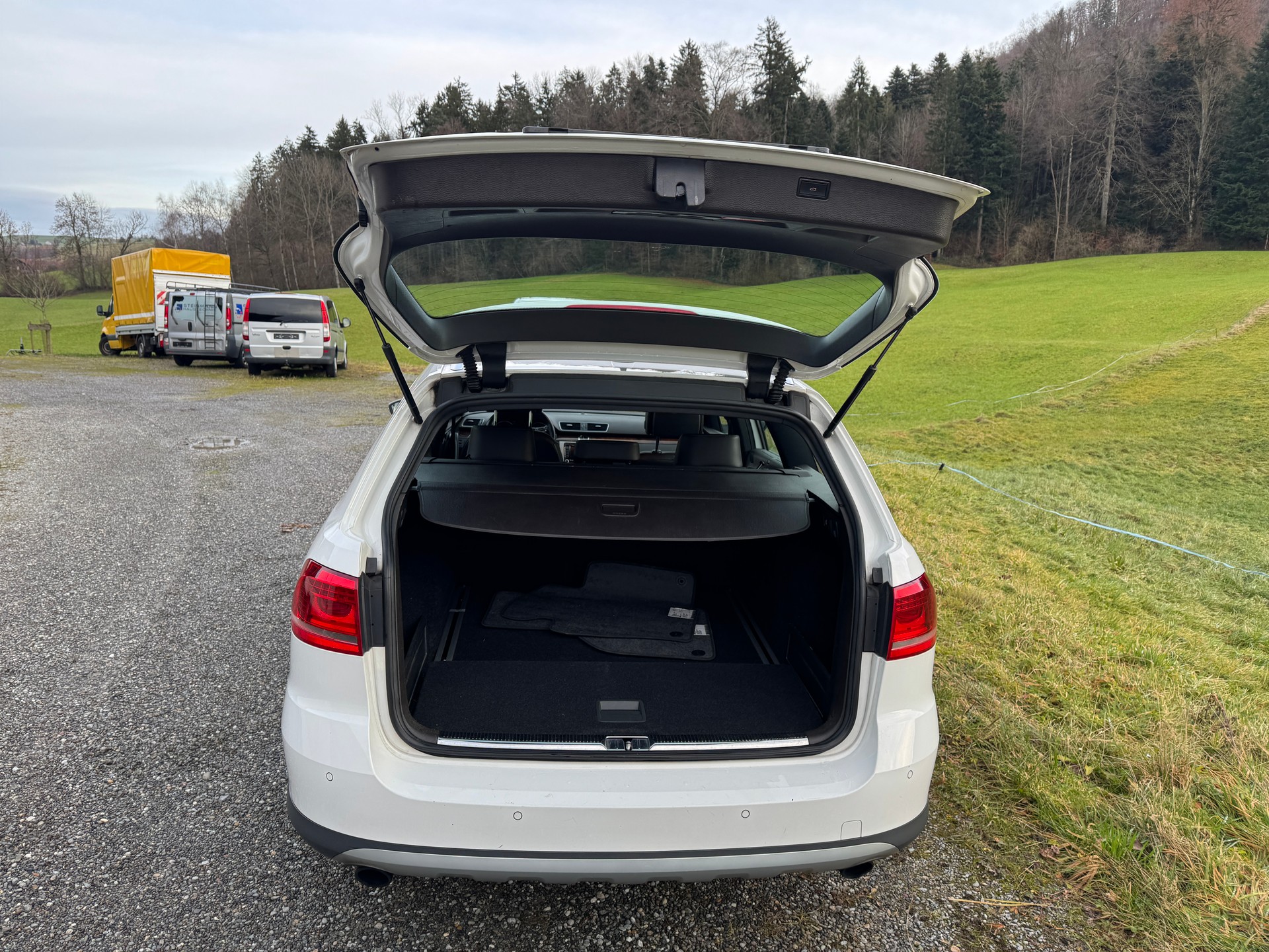 VW Passat Alltrack 2.0 TSI 4Motion DSG-image-11