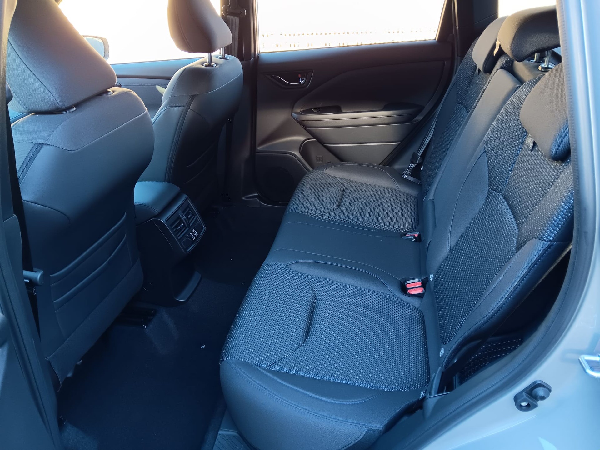 SUBARU Forester 2.0i e-Boxer Swiss Plus Lineartronic-image-6