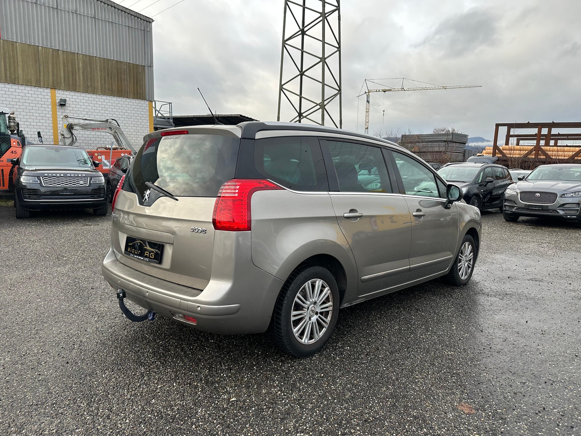 PEUGEOT 5008 1.6 16V T Sport Pack Automatic-image-4
