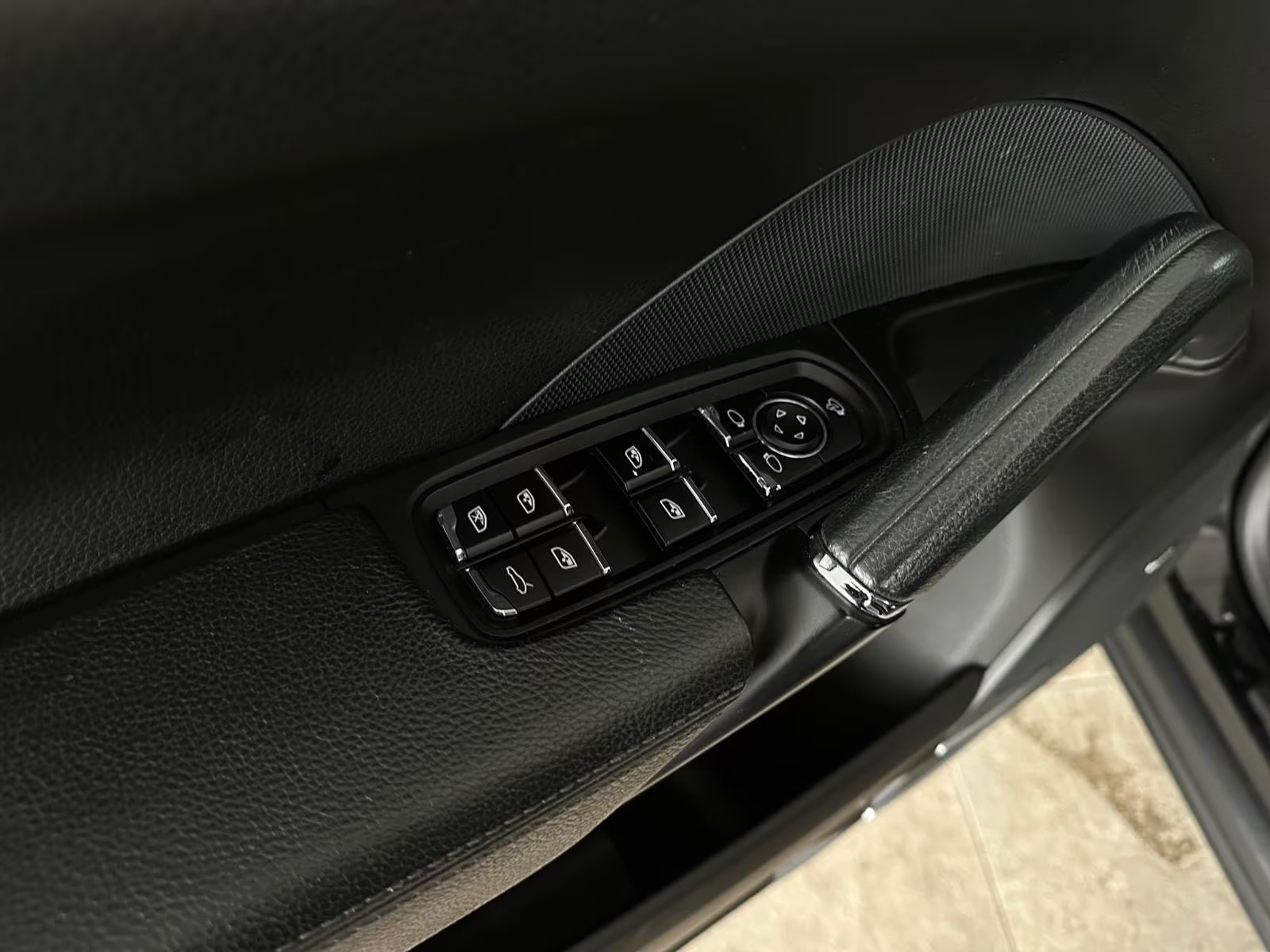 PORSCHE Cayenne S V8 Platinum Edition | Panorama | PASM | 21" Zoll Felgen-image-7
