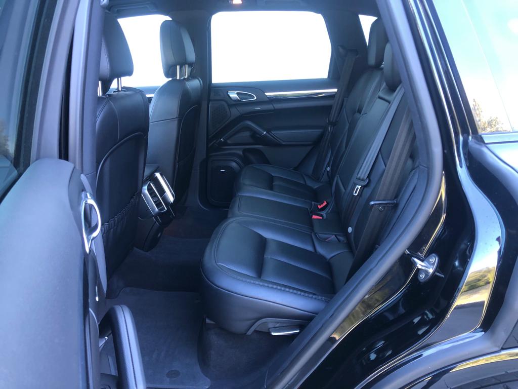 PORSCHE Cayenne S V8 Platinum Edition | Panorama | PASM | 21" Zoll Felgen-image-13