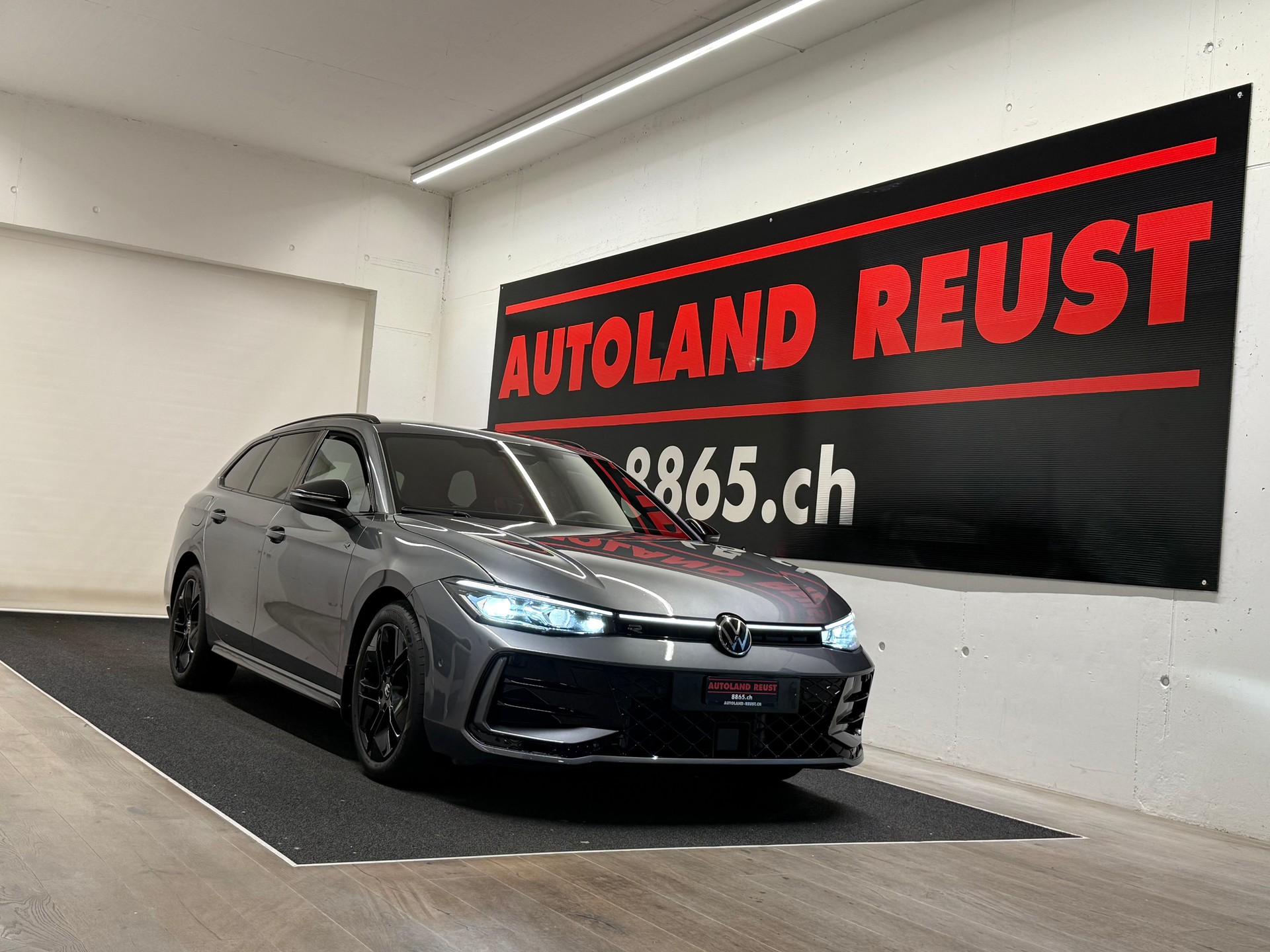 VW Passat Variant 2.0 TDI evo R-Line 4 Motion DSG-image-0