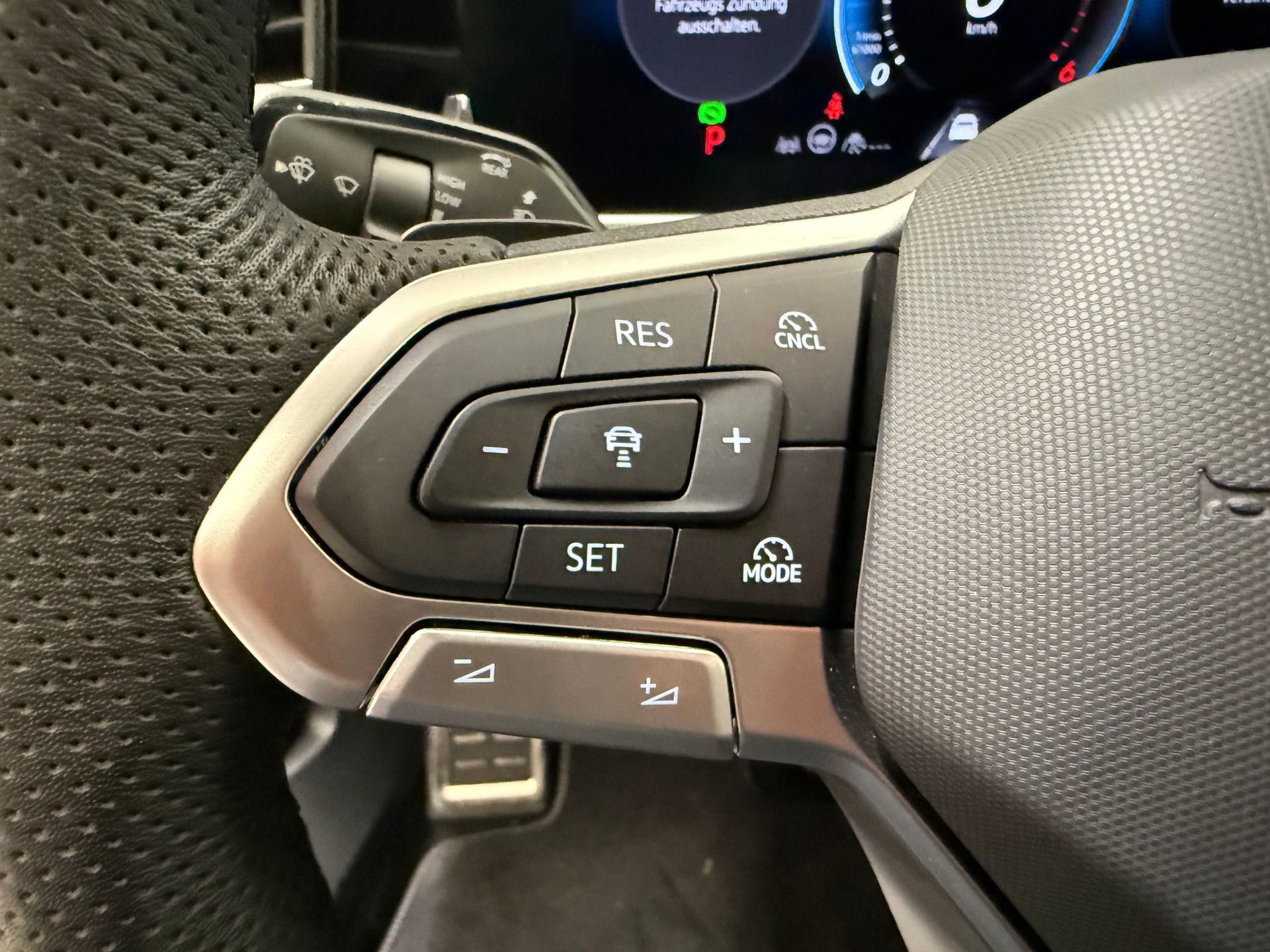 VW Passat Variant 2.0 TDI evo R-Line 4 Motion DSG-image-15