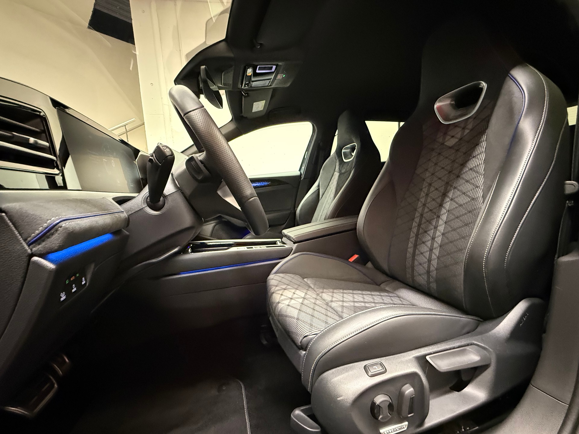 VW Passat Variant 2.0 TDI evo R-Line 4 Motion DSG-image-13