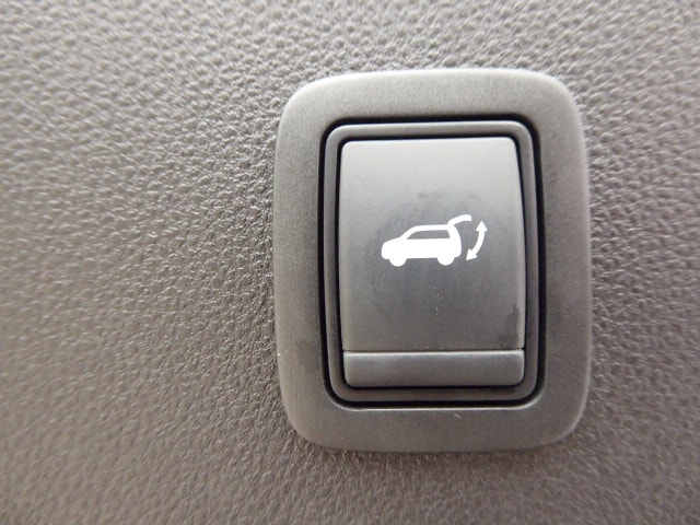 RENAULT R4 E-Tech Comfort Range 52 kWh Techno-image-10