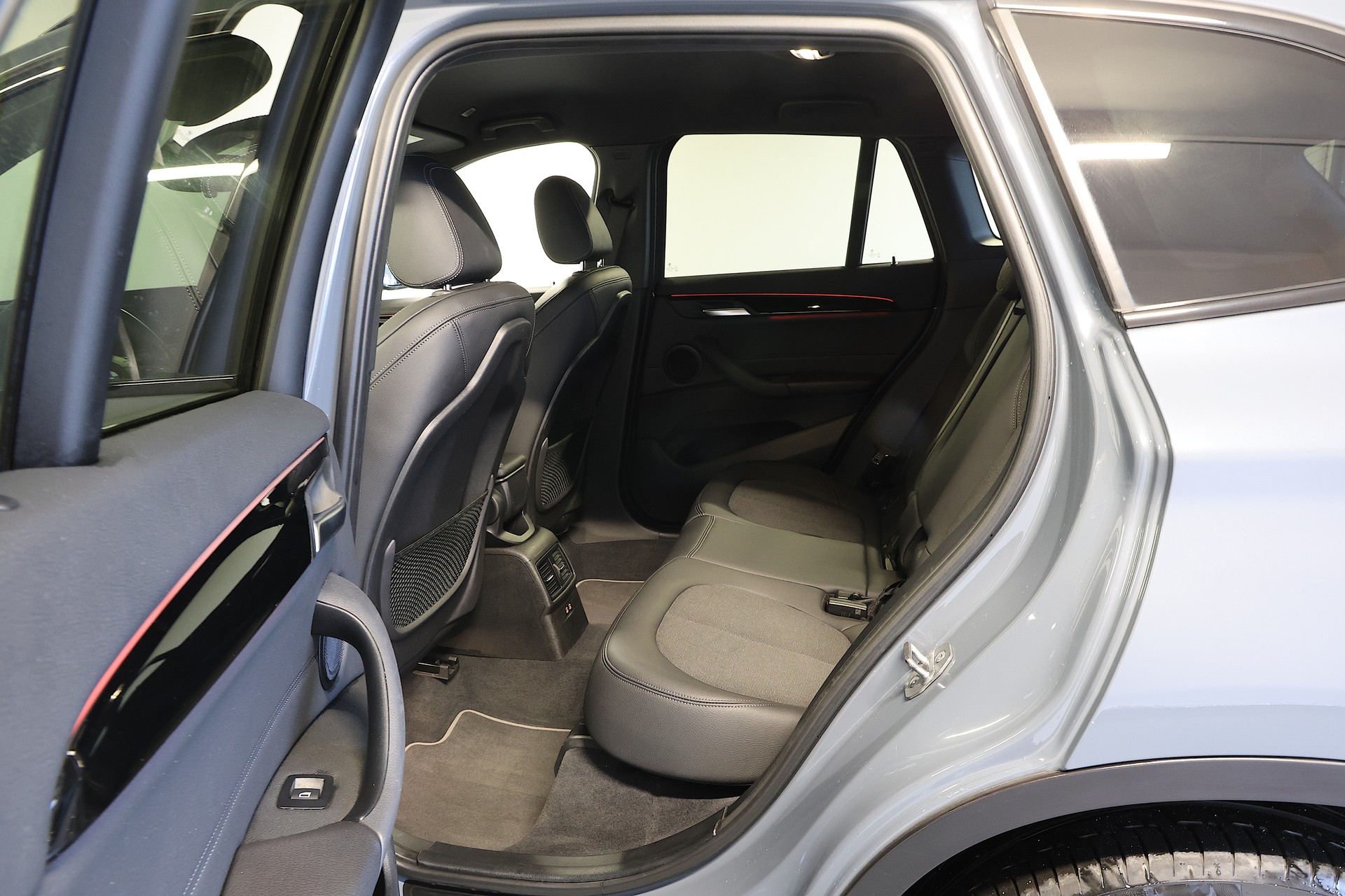 BMW X1 xDrive 20d Sport Line Steptronic-image-16