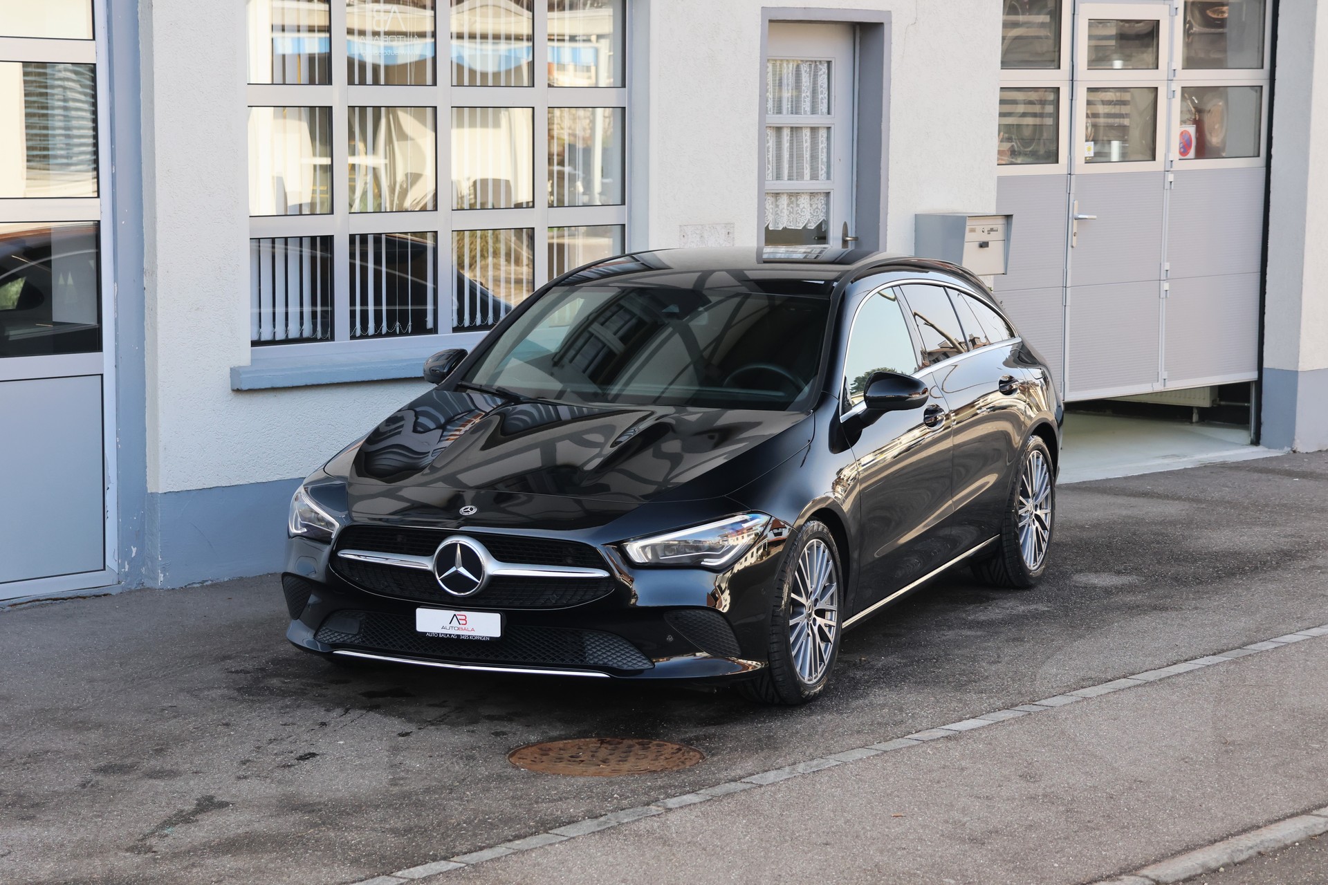 MERCEDES-BENZ CLA Shooting Brake 180 7G-DCT Progressive (CH)