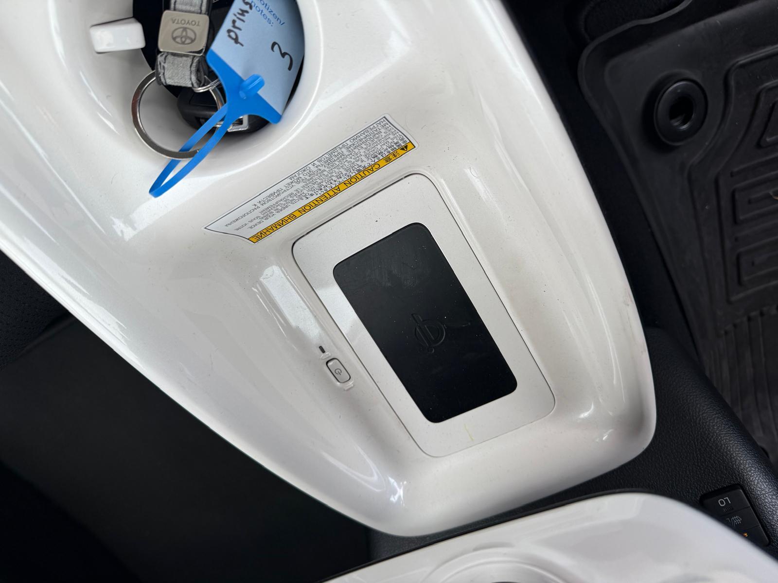 TOYOTA Prius 1.8 VVTi HSD Sol Premium-image-19