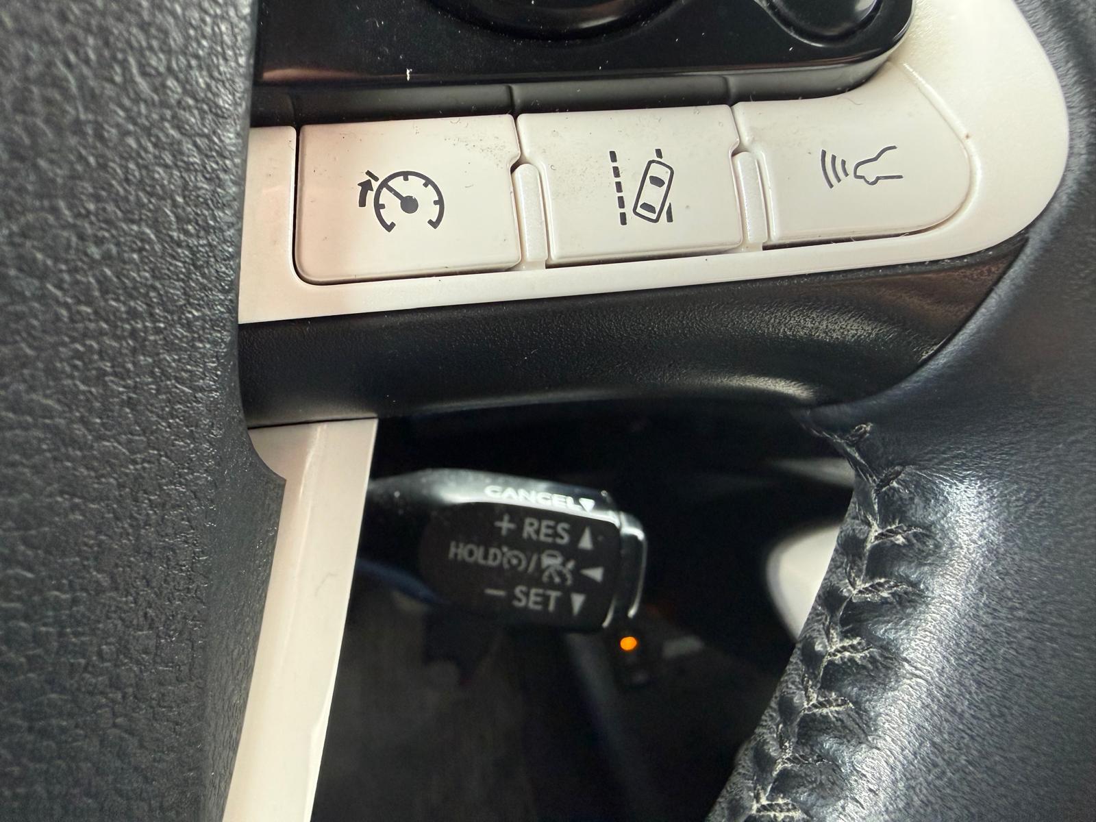 TOYOTA Prius 1.8 VVTi HSD Sol Premium-image-16
