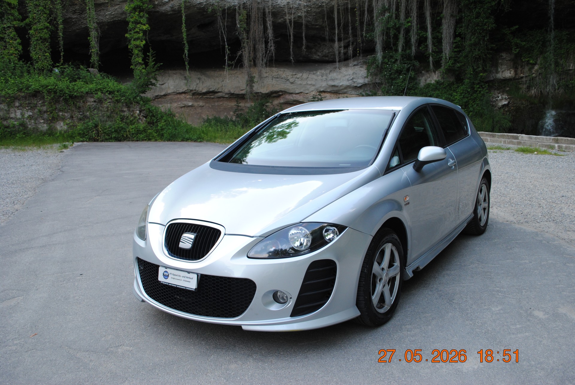 SEAT Leon 2.0 FSI T Radical-image-9