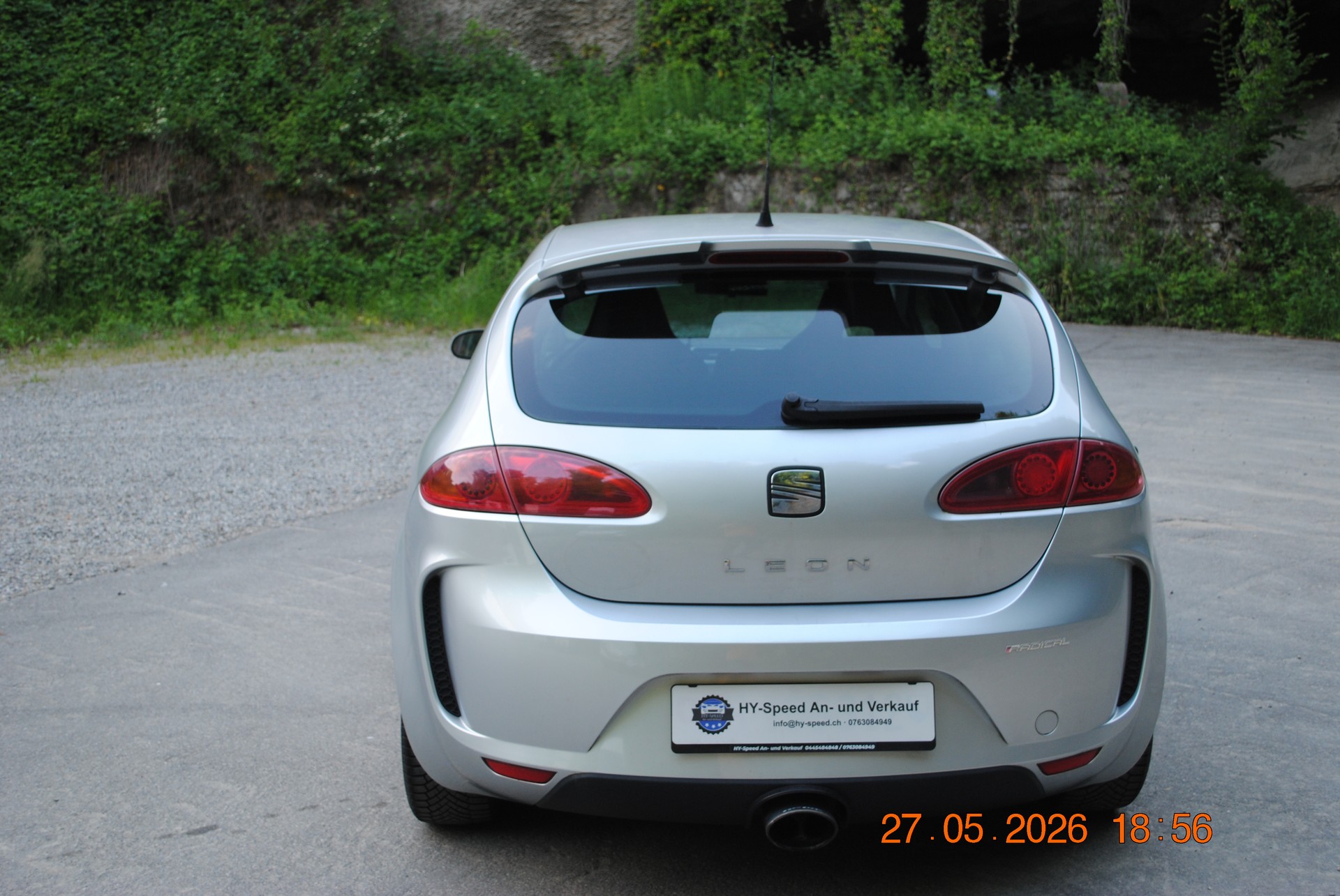 SEAT Leon 2.0 FSI T Radical-image-4