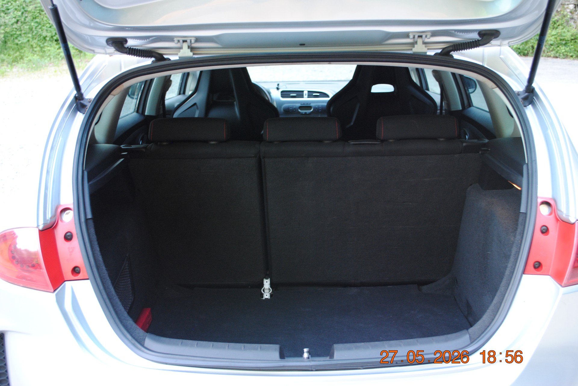 SEAT Leon 2.0 FSI T Radical-image-6