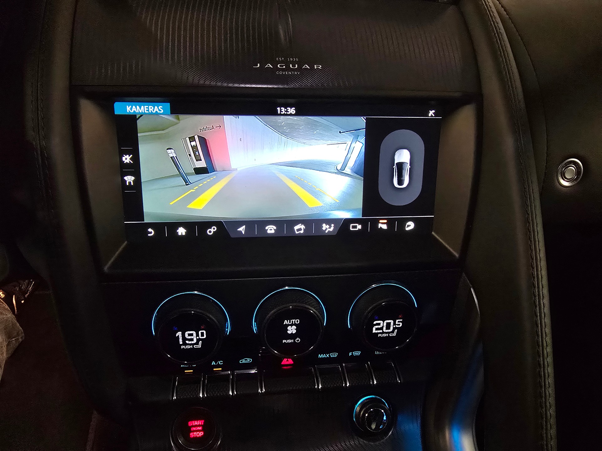 JAGUAR F-Type Coupé 5.0 V8 R-Dynamic Automatik-image-13
