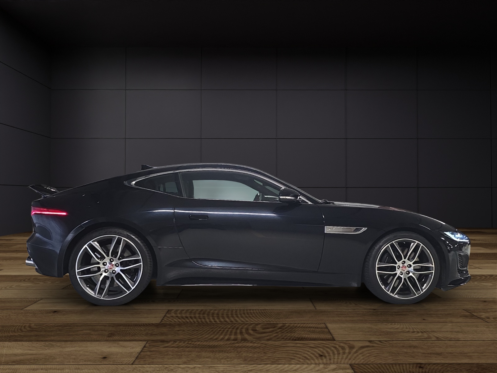 JAGUAR F-Type Coupé 5.0 V8 R-Dynamic Automatik-image-4