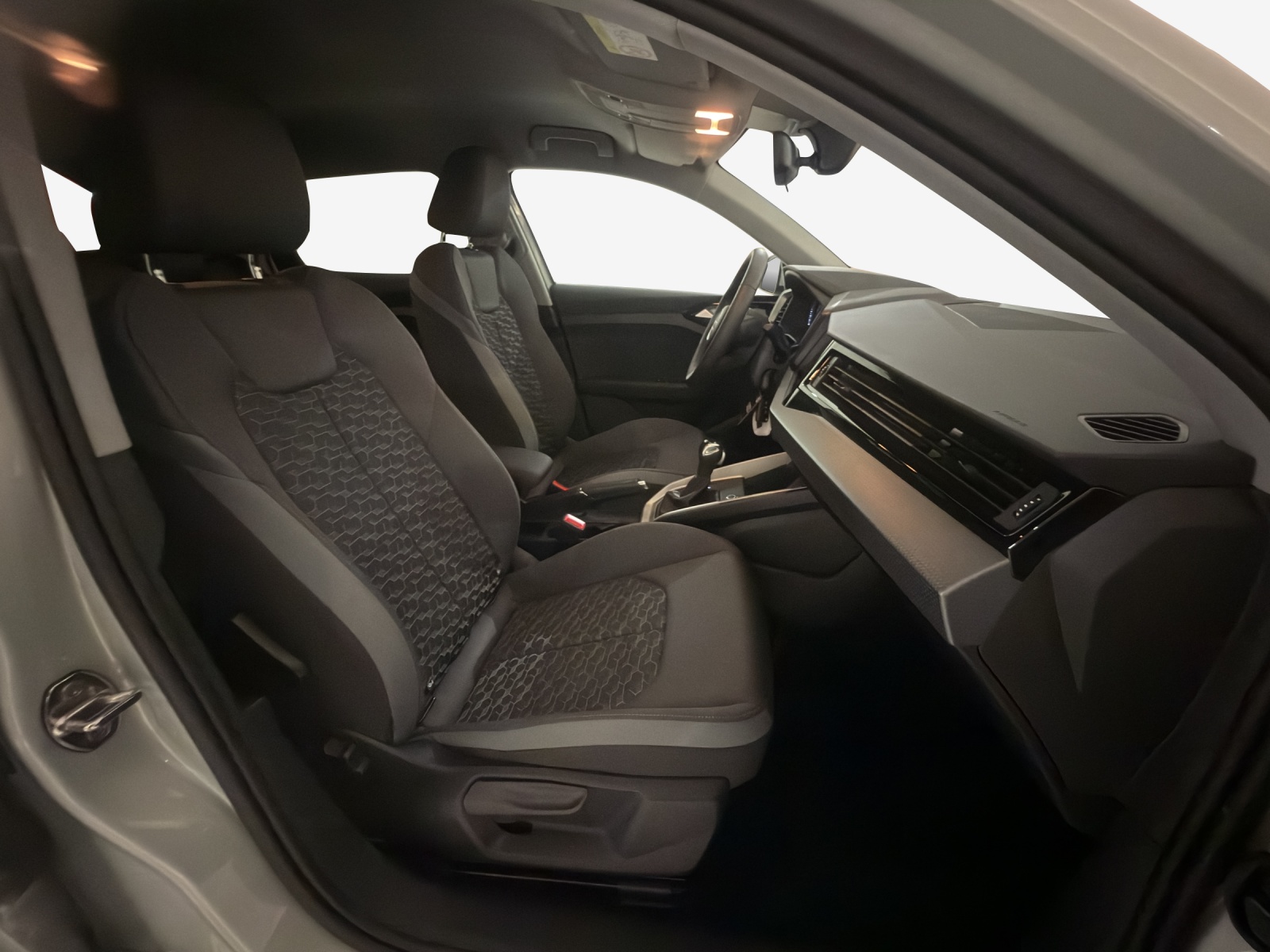 AUDI A1 Sportback 30 TFSI advanced Attraction S-tronic-image-14