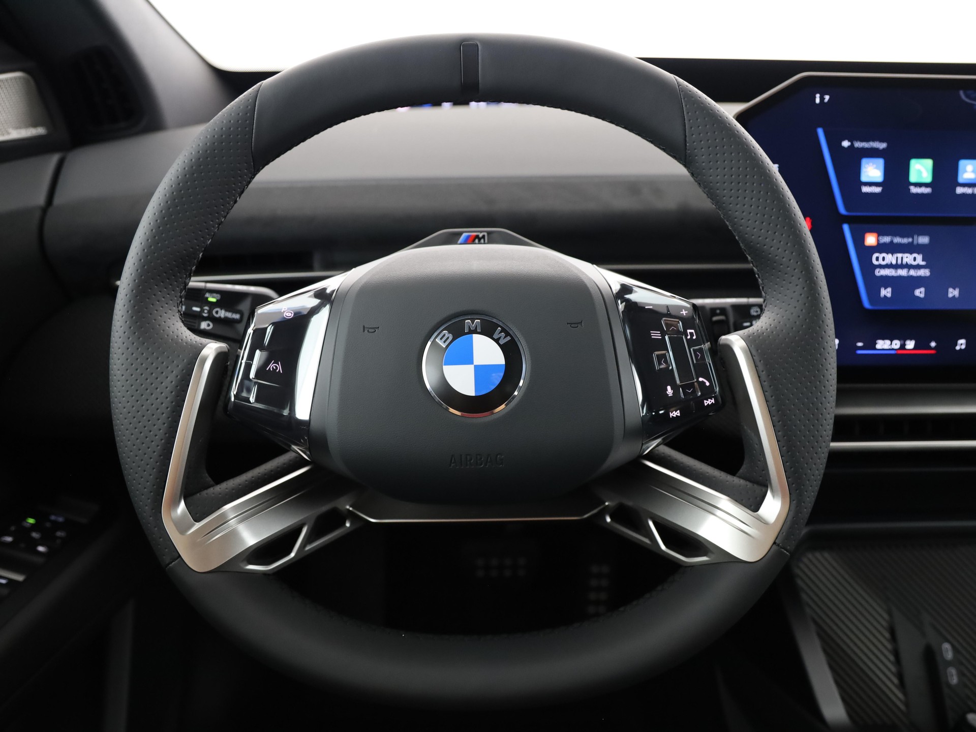 BMW iX3 50 xDrive-image-21