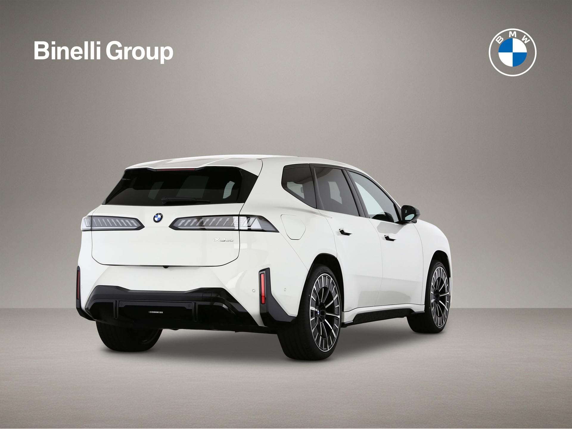 BMW iX3 50 xDrive-image-3
