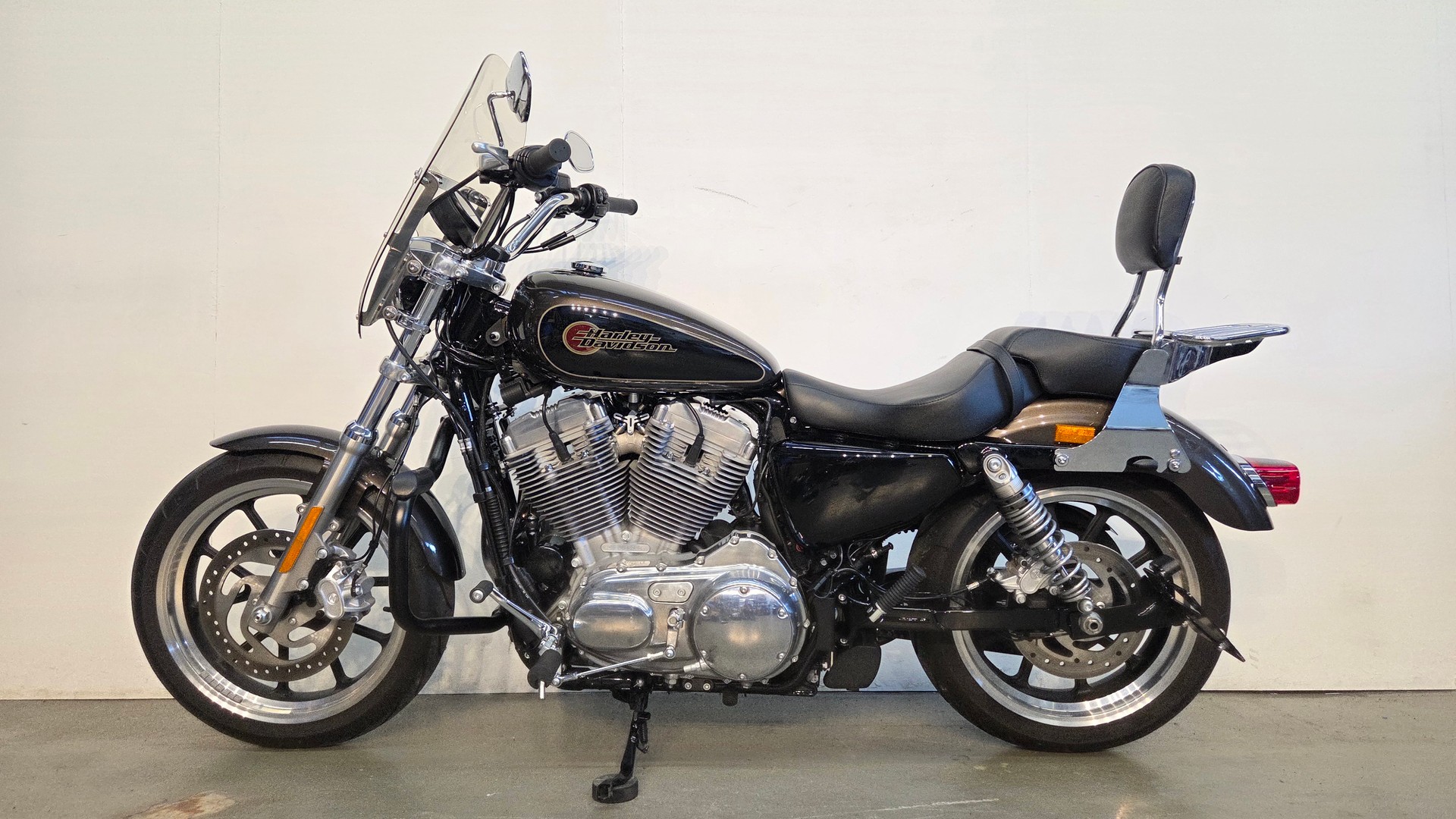 HARLEY-DAVIDSON XL 883 L Sportster Super Low ABS-showroom-element-1