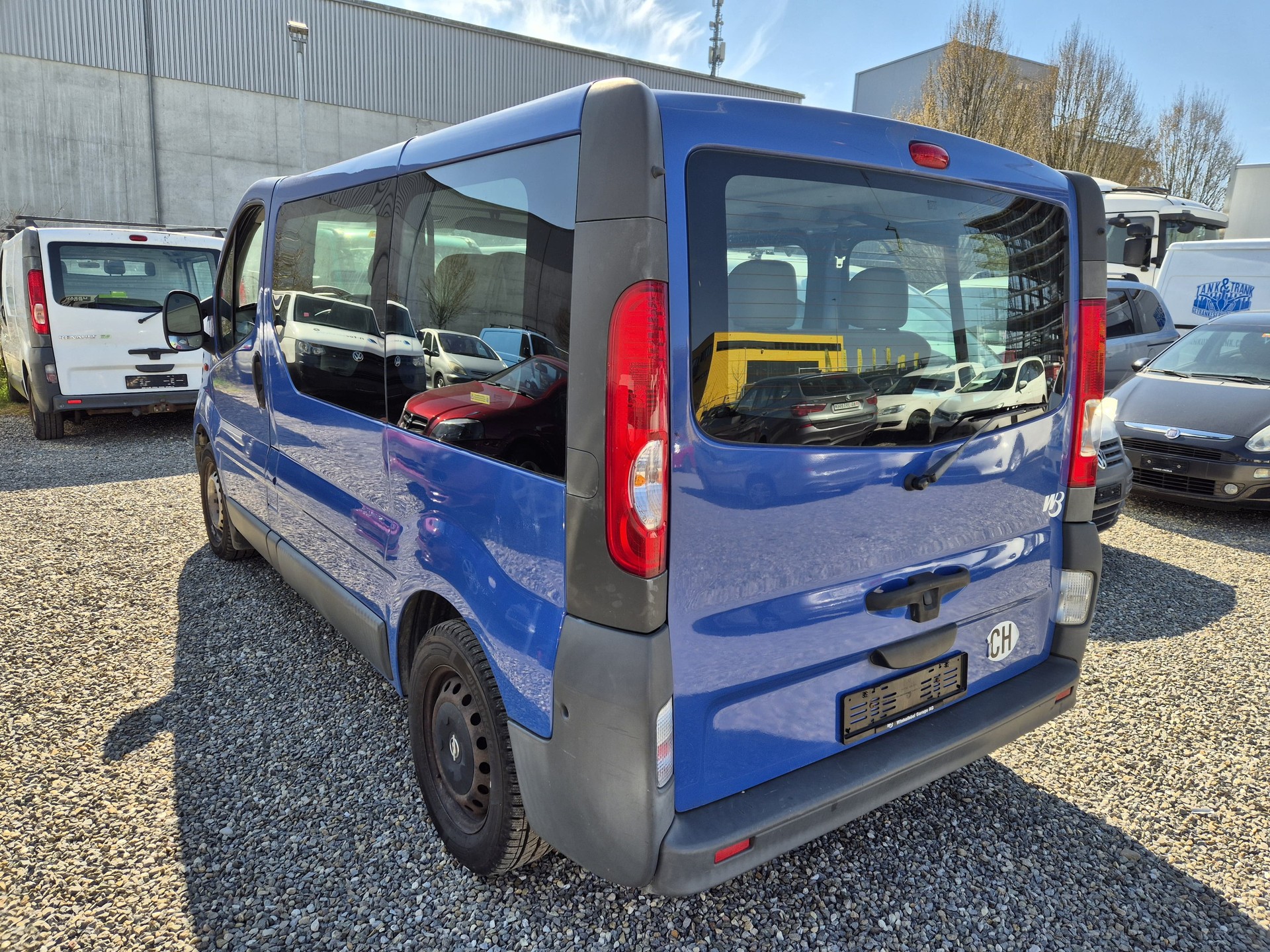OPEL Vivaro Life 2.5CDTI 2.7t L1H1-image-7
