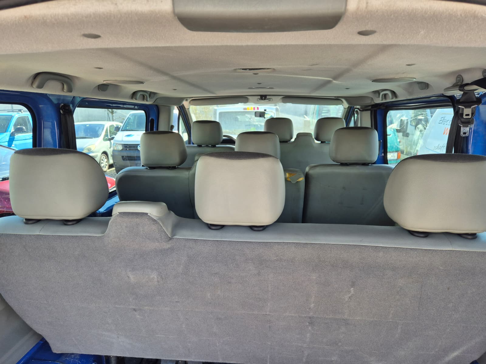 OPEL Vivaro Life 2.5CDTI 2.7t L1H1-image-9