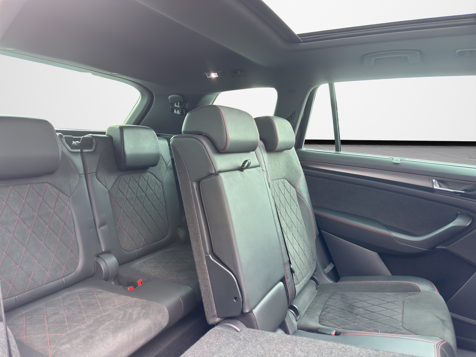 SKODA Kodiaq 2.0 TSI 4x4 RS *7 Plätzer*-image-13