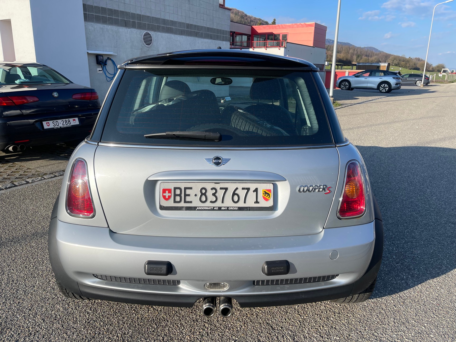 MINI Mini Cooper S-image-5