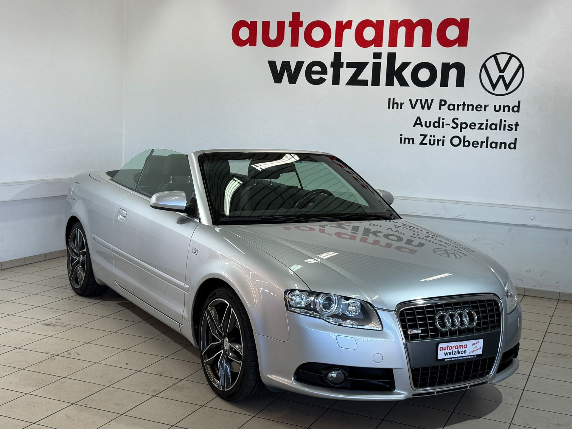 AUDI A4 Cabriolet 2.0T FSI S-Line-showroom-element-2