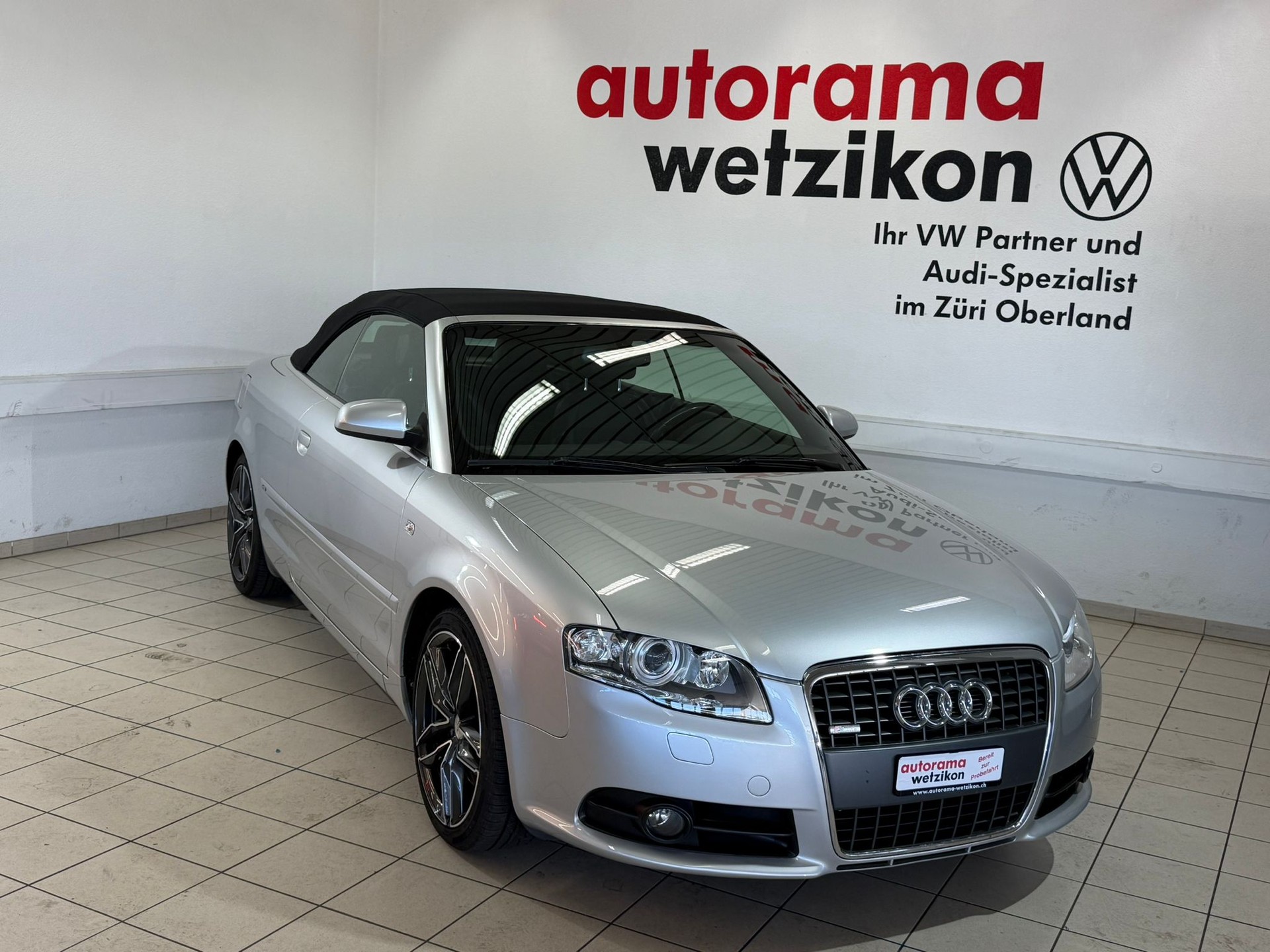 AUDI A4 Cabriolet 2.0T FSI S-Line-showroom-element-3
