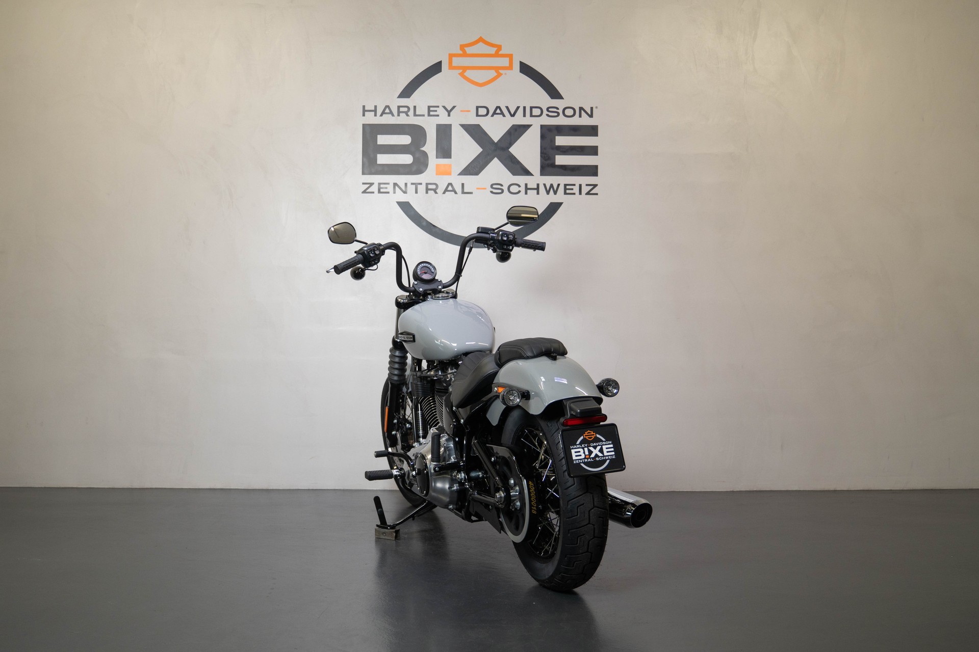 HARLEY-DAVIDSON FXBB Street Bob 117-showroom-element-3