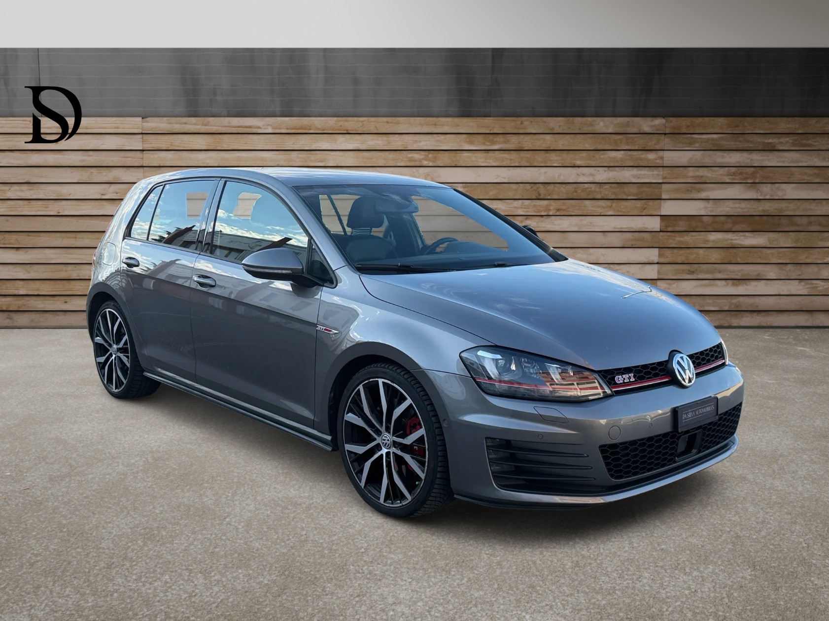 VW Golf 2.0 TSI GTI Performance DSG-image-1