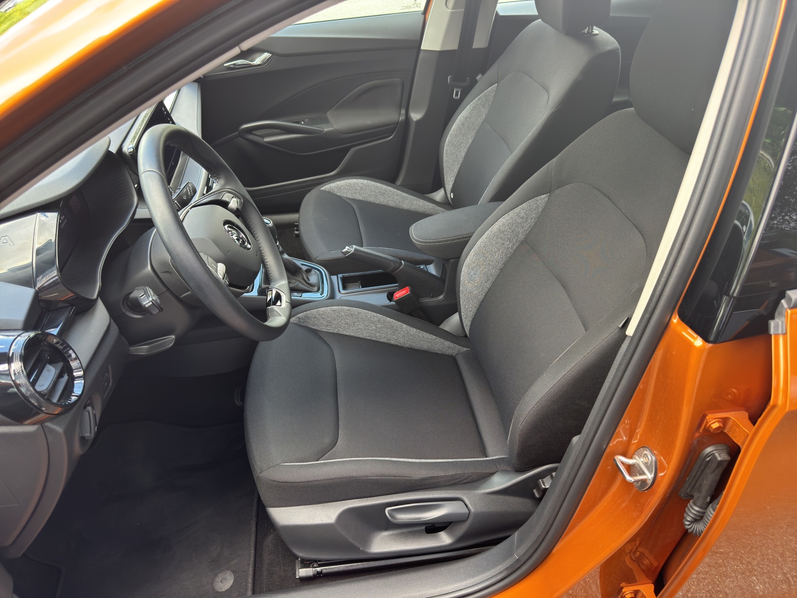 SKODA Fabia 1.0 MPI Essence-image-5