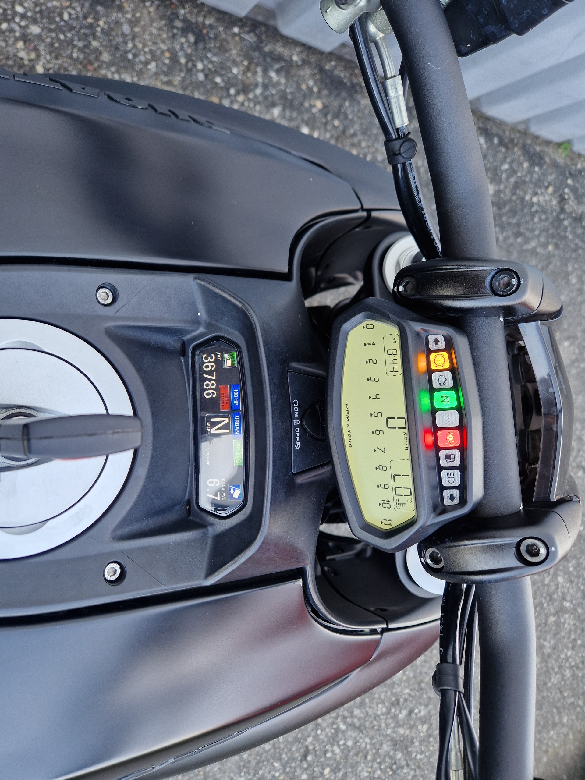 DUCATI Diavel 1200 Carbon Kundenauftrag-image-7