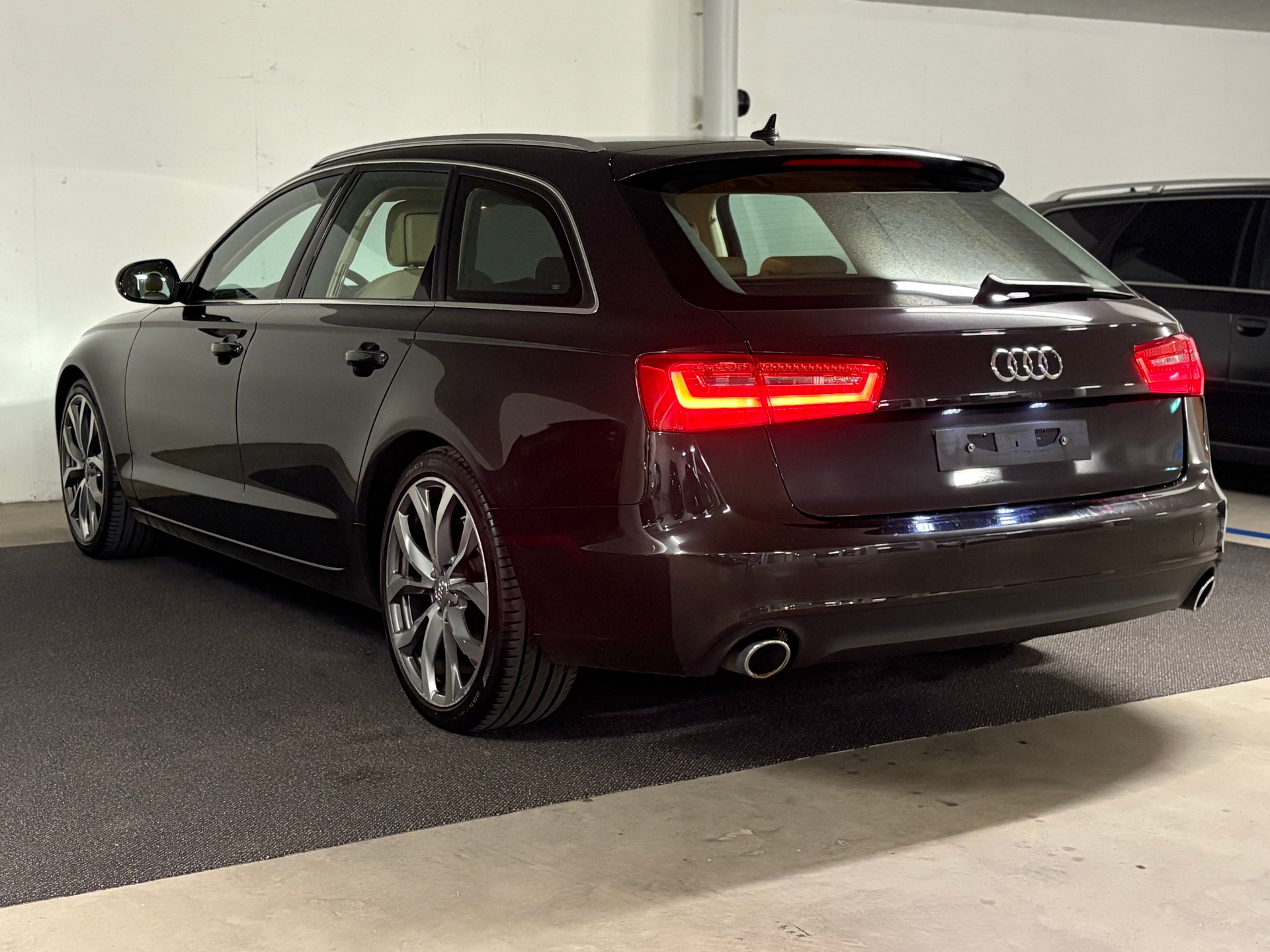 AUDI A6 Avant 3.0 TDI V6 quattro S-tronic Frisch ab MFK und aus 1. Hand-image-5