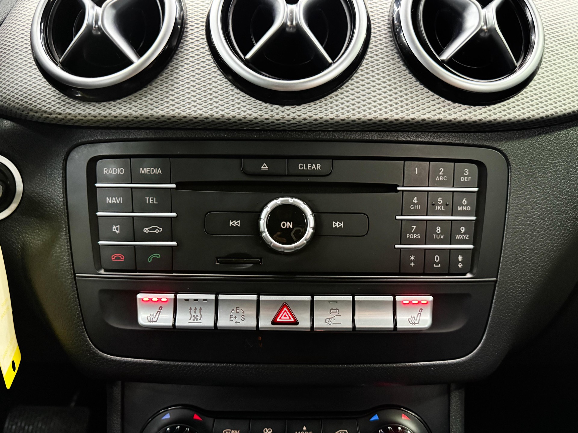 MERCEDES-BENZ B Electric Drive Urban-image-13
