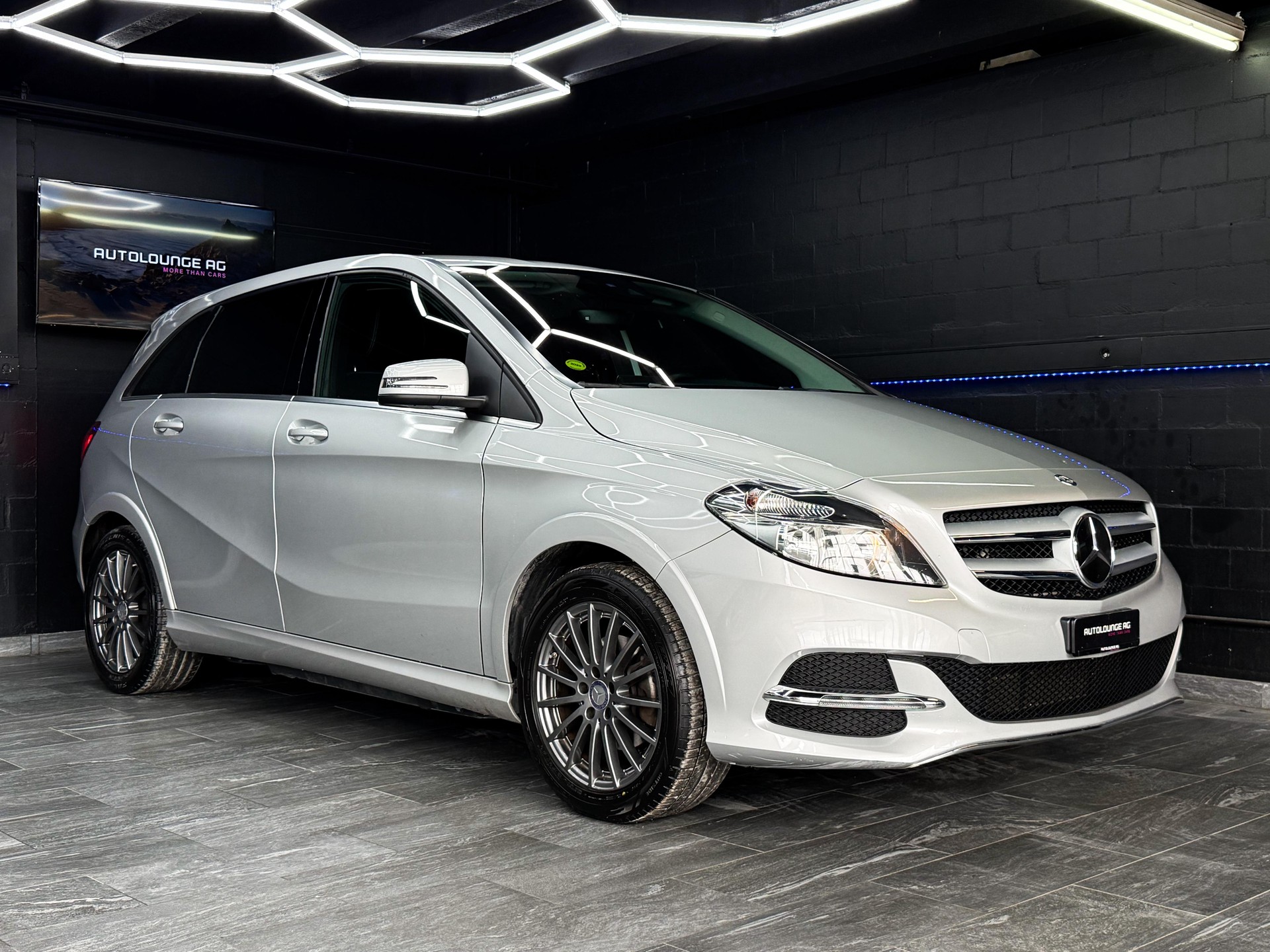 MERCEDES-BENZ B Electric Drive Urban-image-1