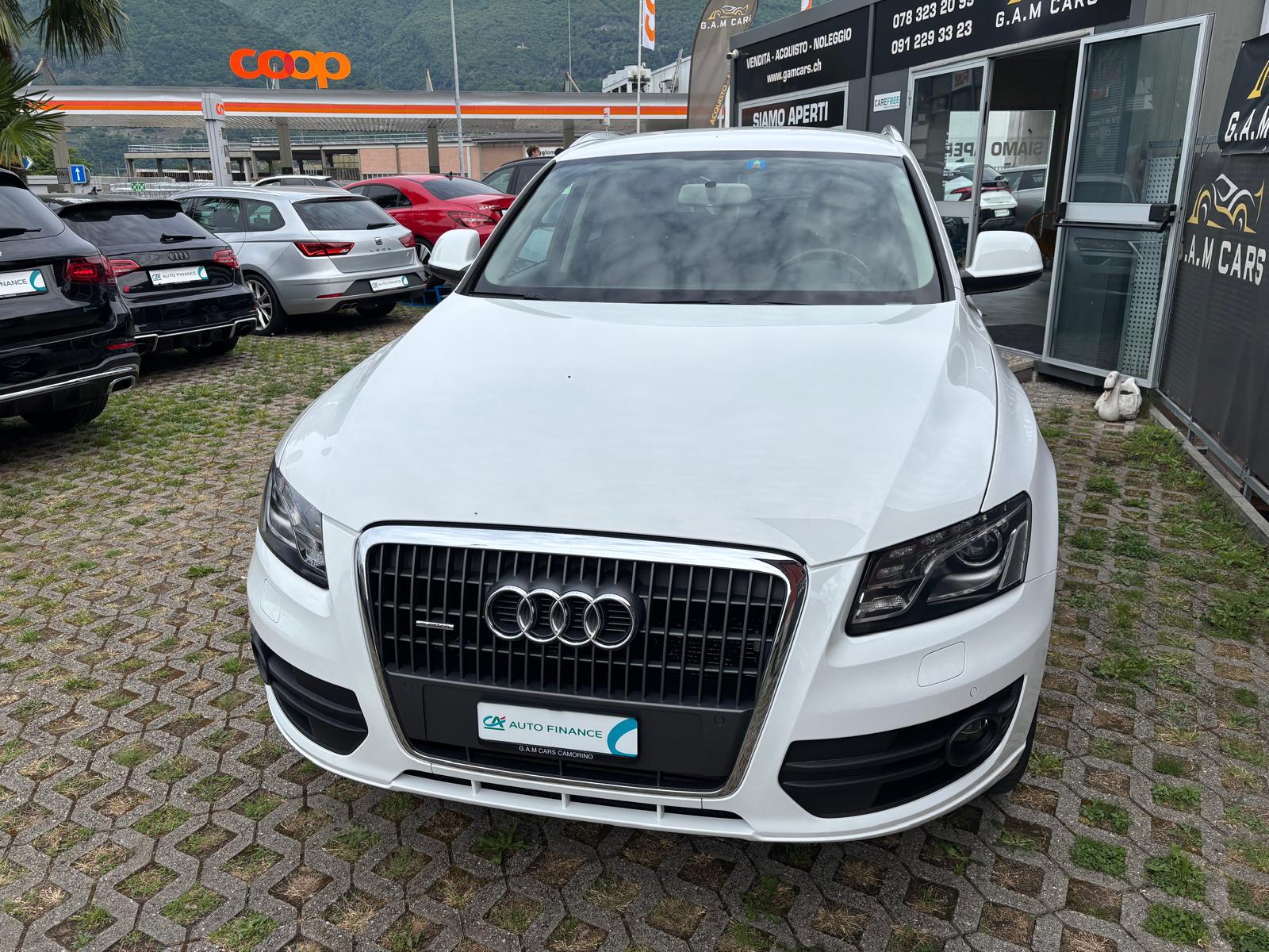 AUDI Q5 2.0 TDI quattro S-tronic-image-2