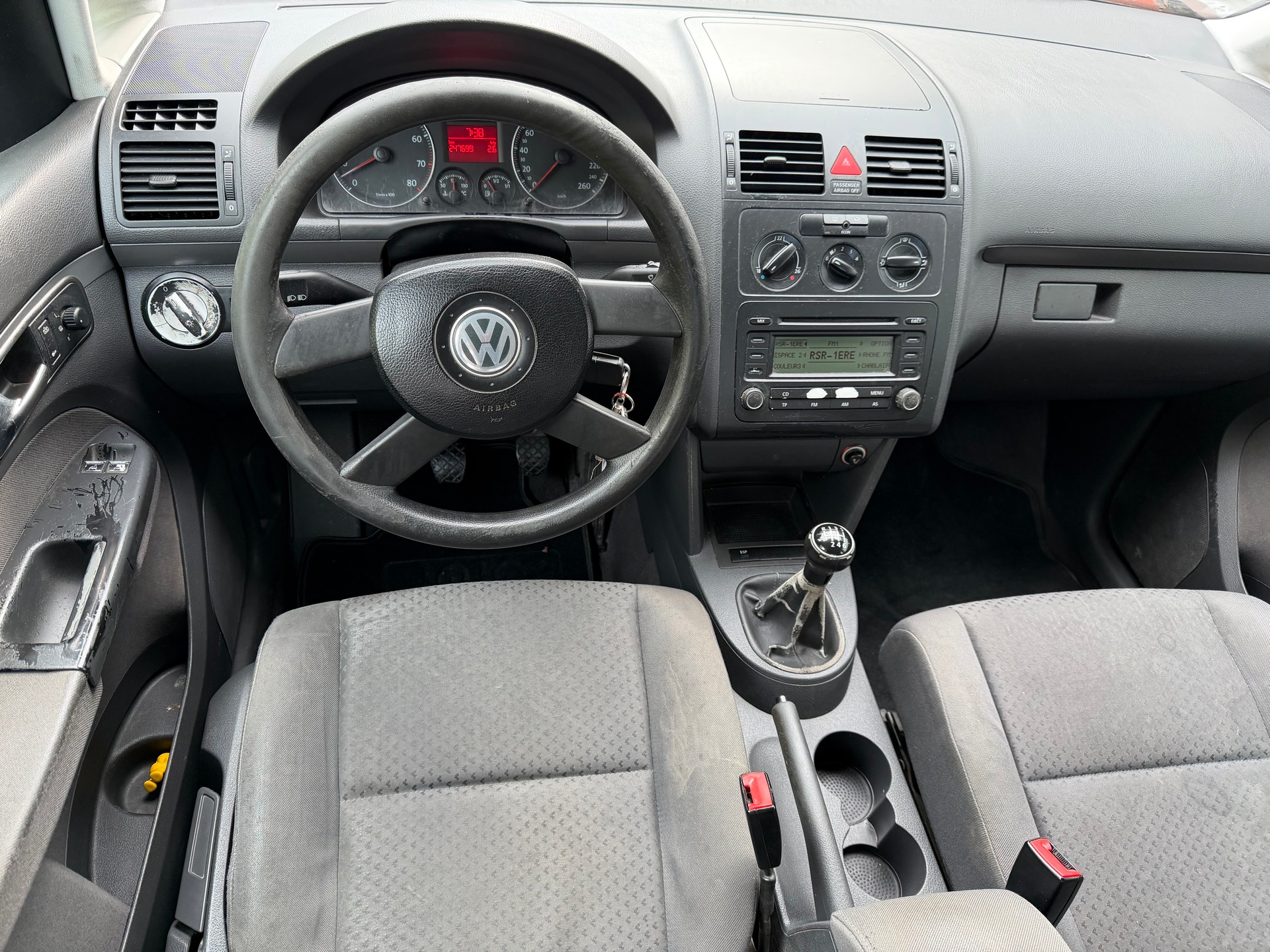 VW Touran 1.6 FSI-image-7