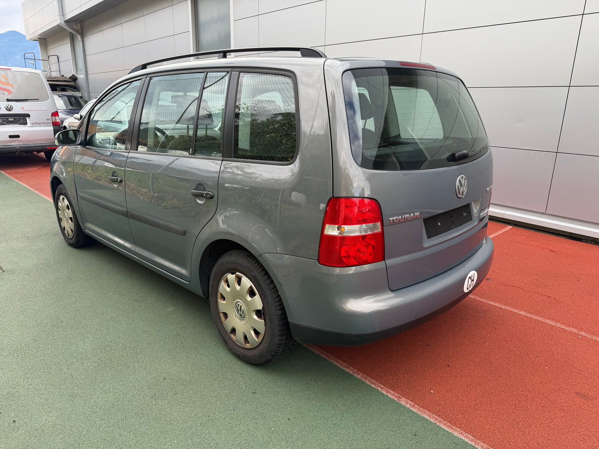 VW Touran 1.6 FSI-image-4