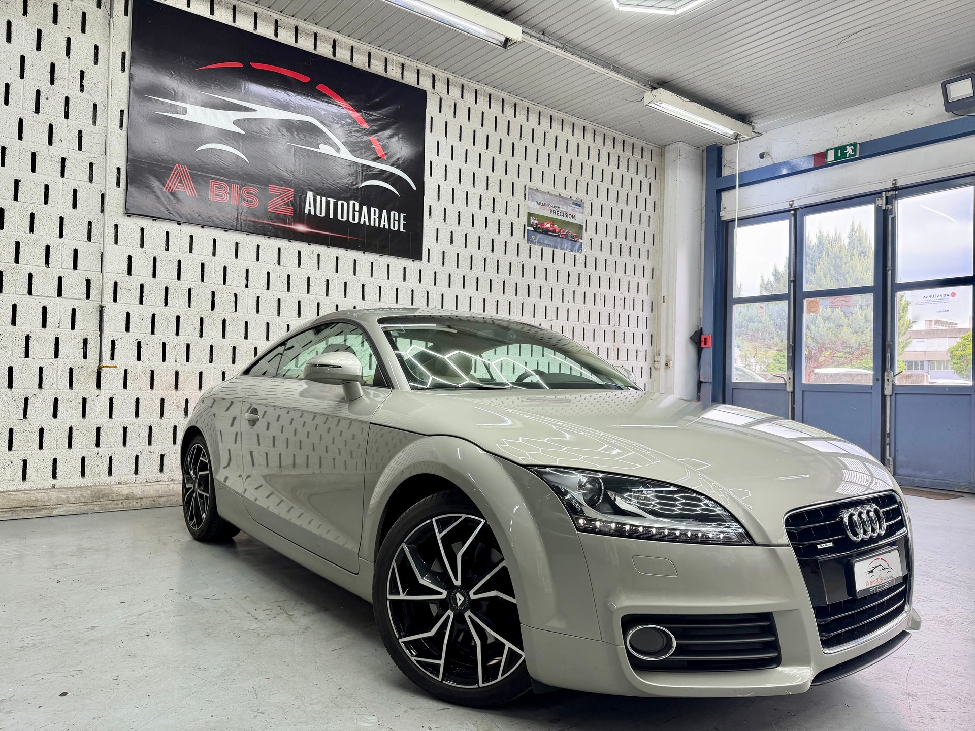 AUDI TT Coupé 2.0 TFSI quattro S-tronic-image-2