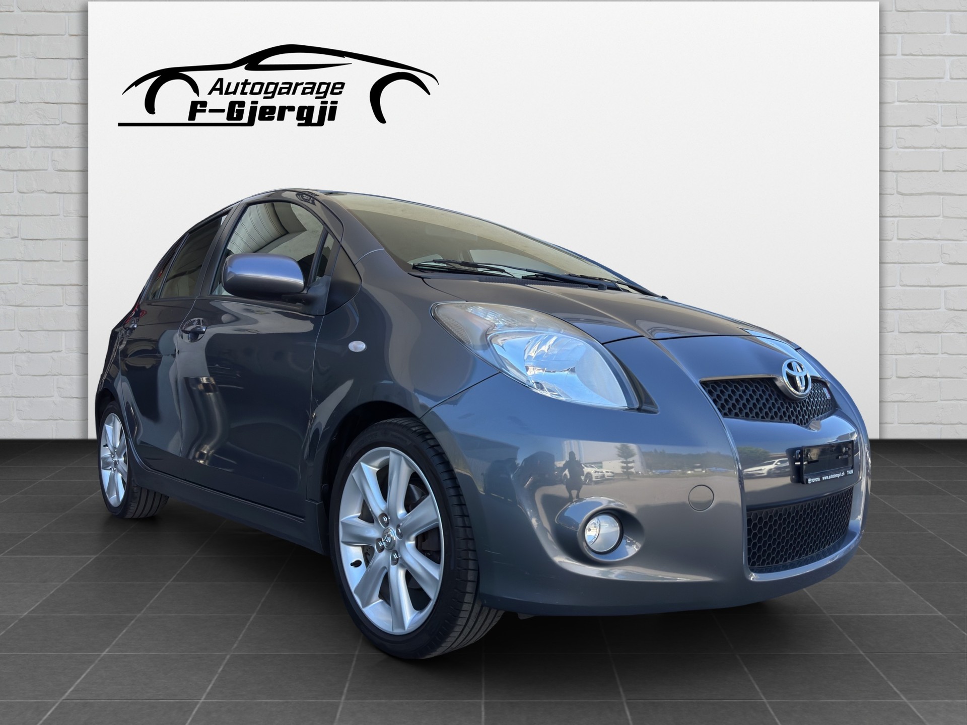TOYOTA Yaris 1.8 TS-image-1
