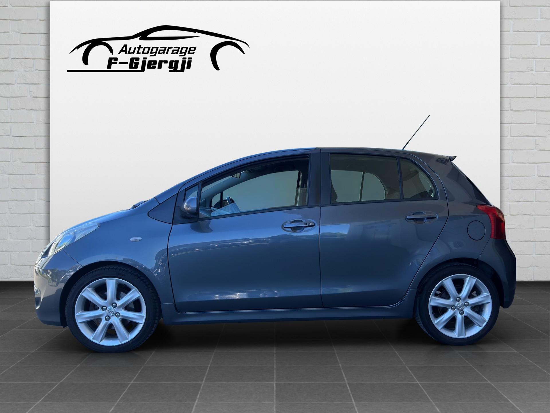 TOYOTA Yaris 1.8 TS-image-3