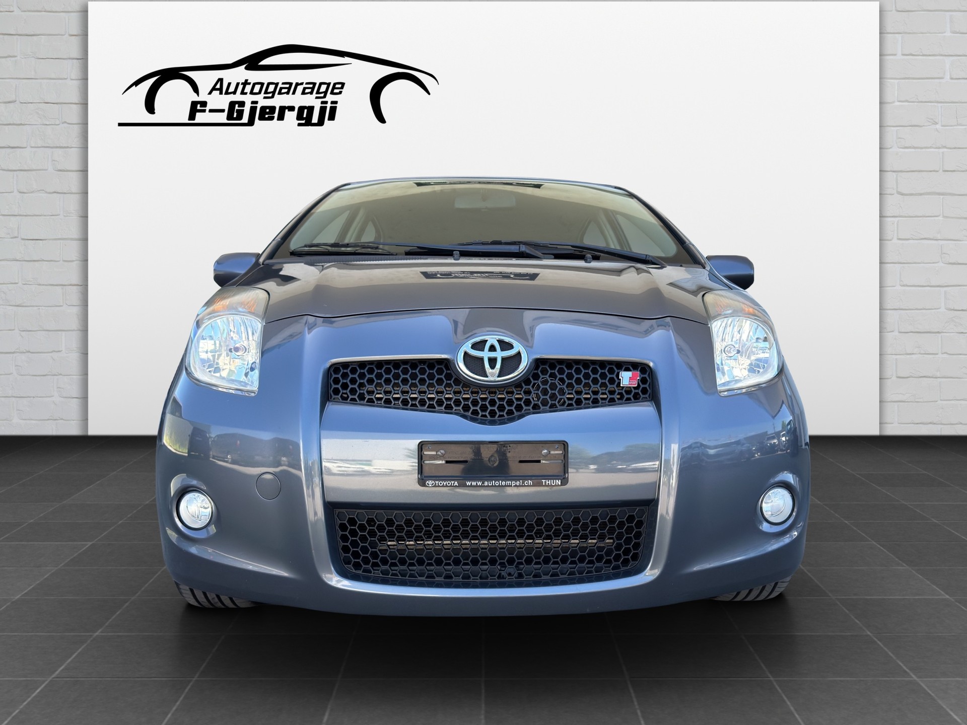 TOYOTA Yaris 1.8 TS-image-2