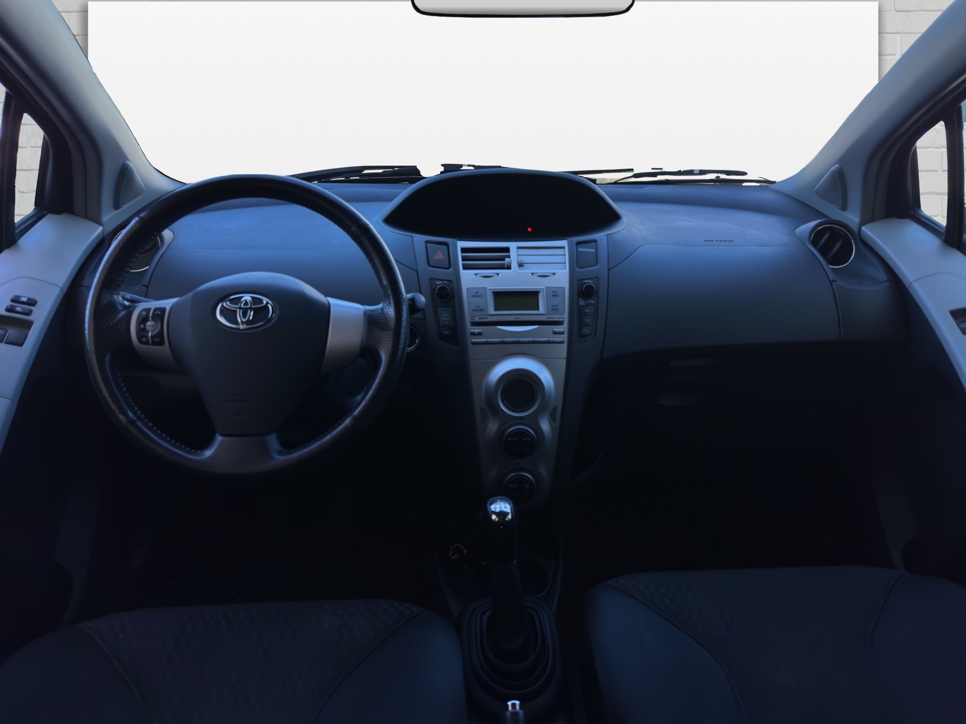 TOYOTA Yaris 1.8 TS-image-8