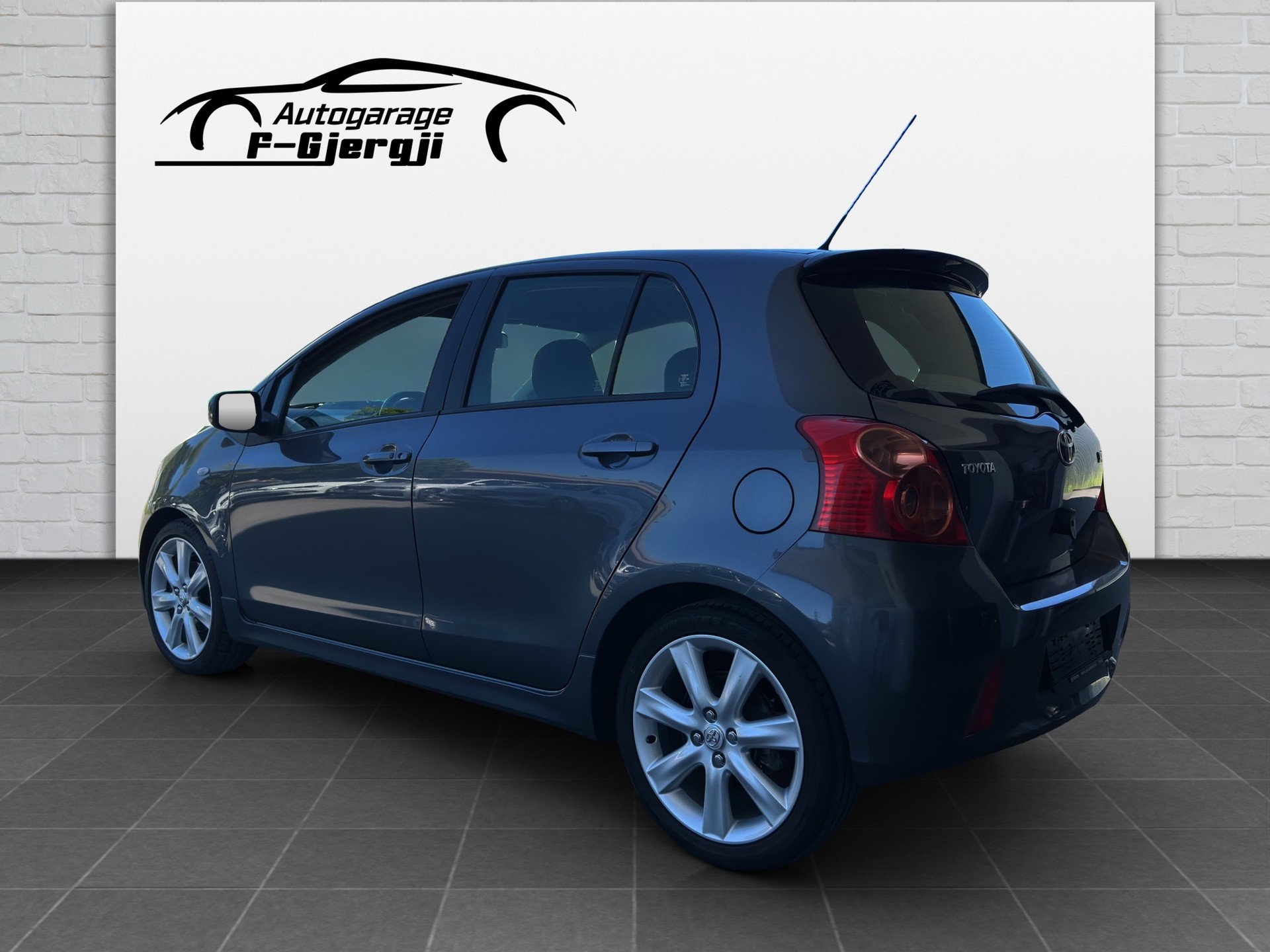 TOYOTA Yaris 1.8 TS-image-4