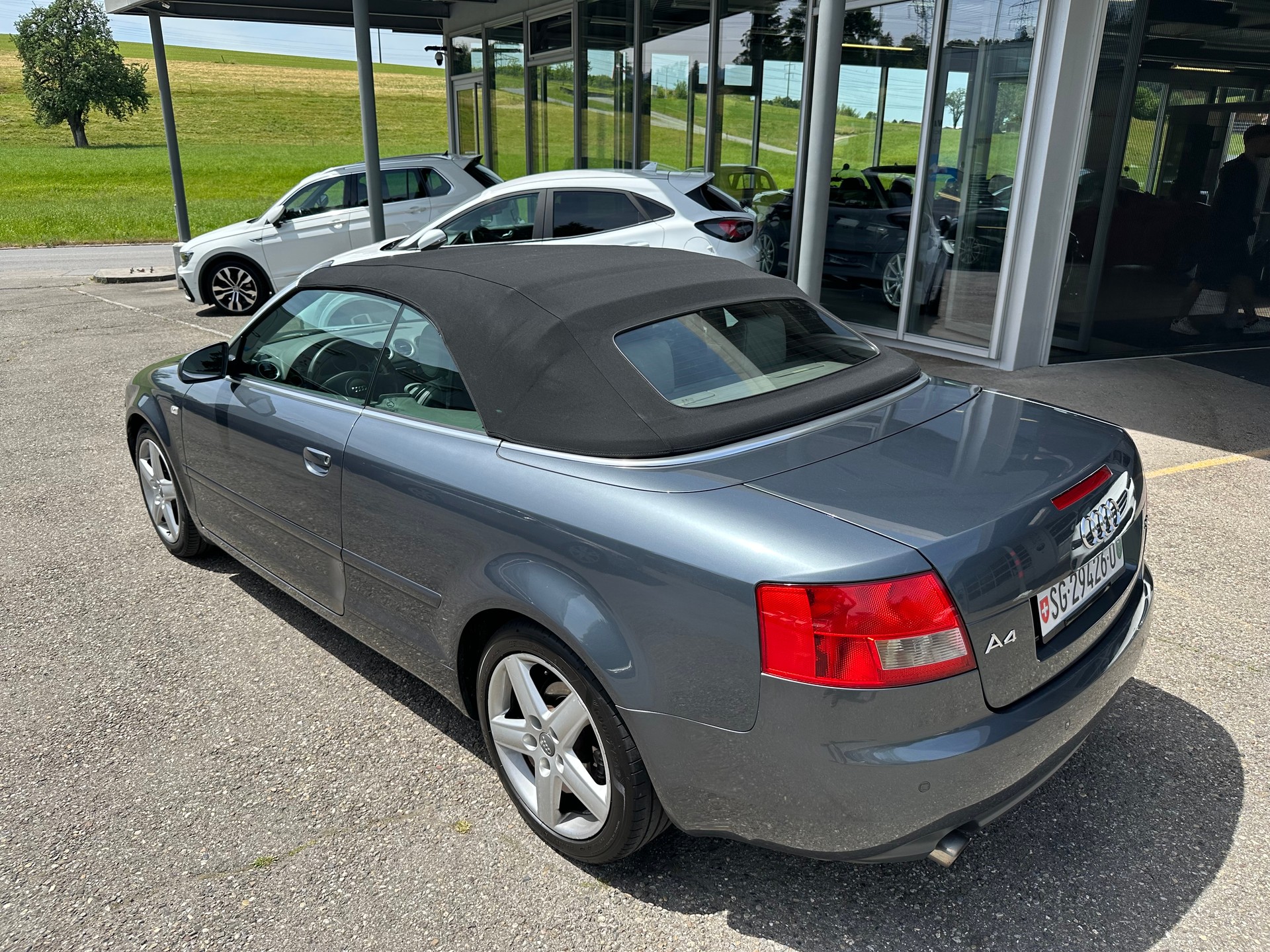 AUDI A4 Cabriolet 3.0 V6-image-18