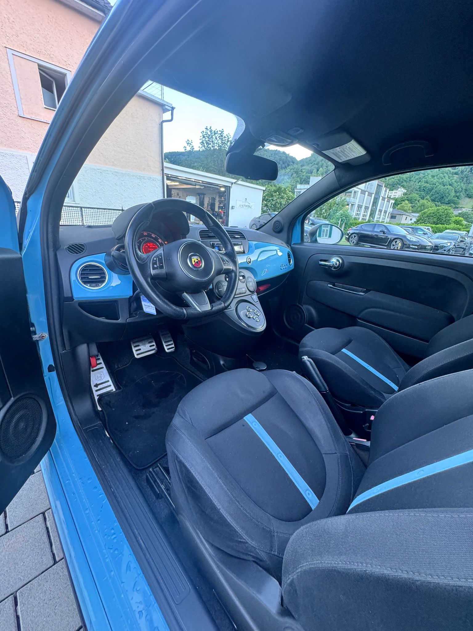 FIAT 500 1.4 16V Turbo Abarth Dualogic-image-10