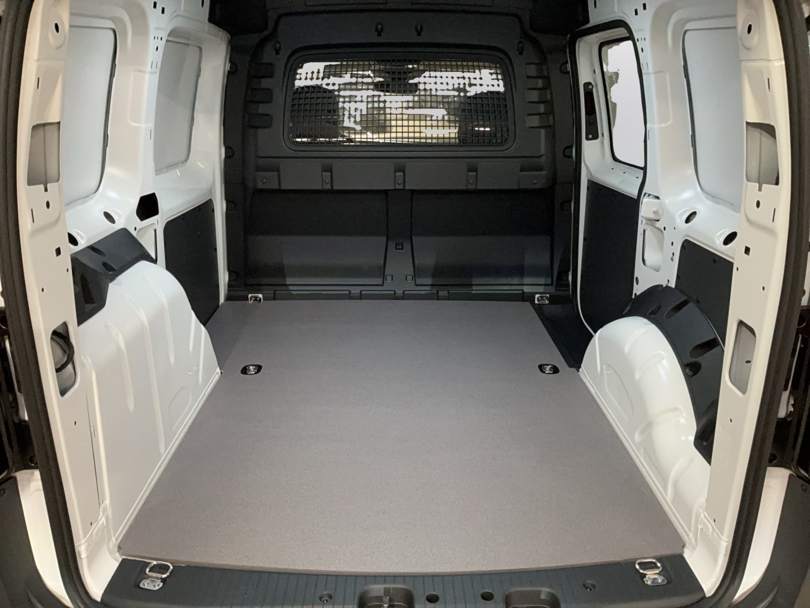VW Caddy Cargo Entry 1.5 TSI DSG-image-11