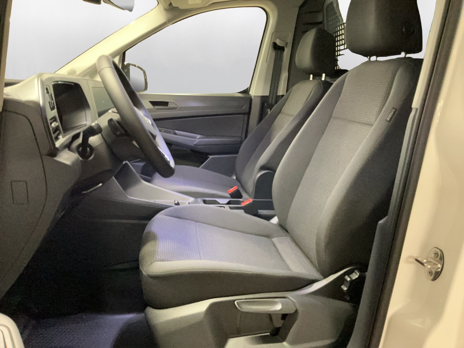 VW Caddy Cargo Entry 1.5 TSI DSG-image-9
