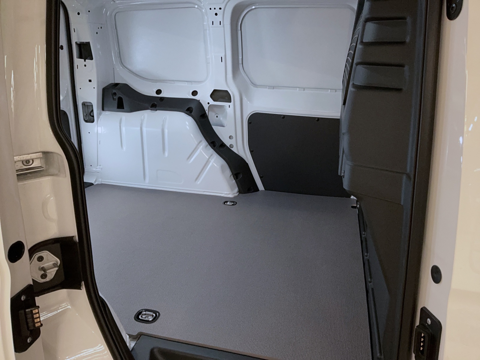 VW Caddy Cargo Entry 1.5 TSI DSG-image-10